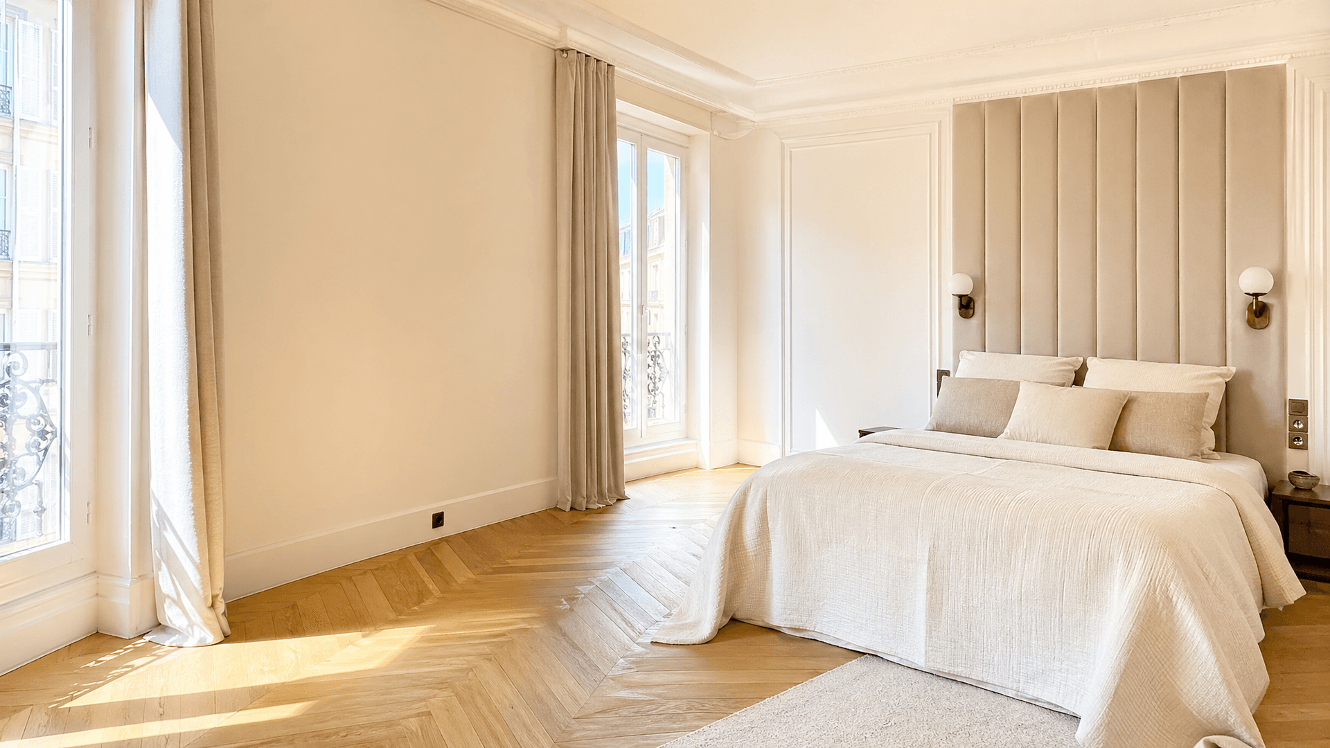 Chambre parentale rénovée avec dressing intégré